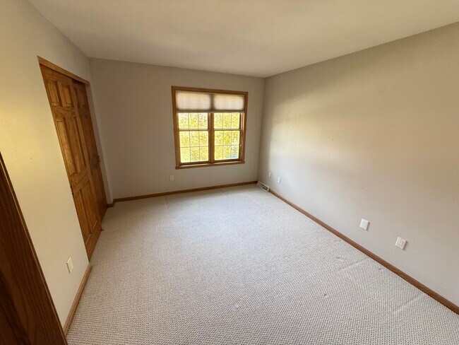 Building Photo - 2340 Robbie Ct