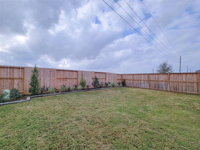 Building Photo - 30943 Star Gazer Rd