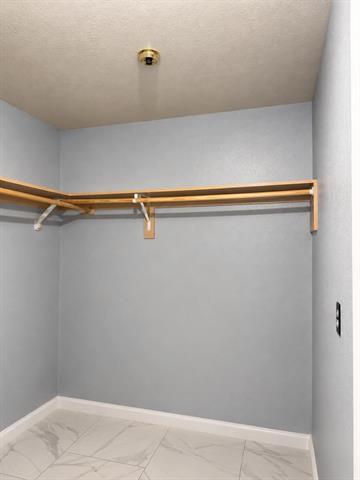 Building Photo - 5904 Alcova Ln