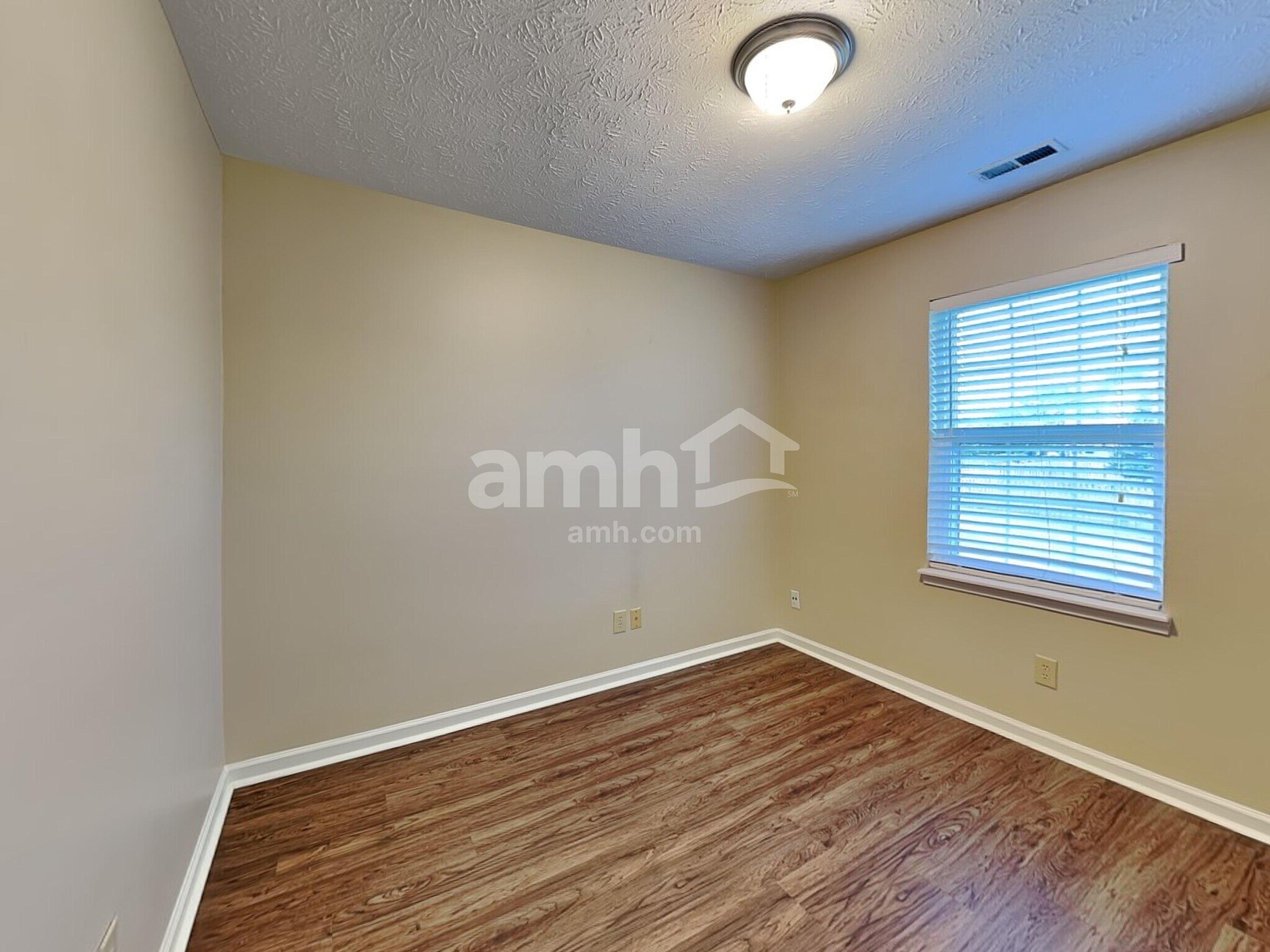 Building Photo - 10393 Buell Ct