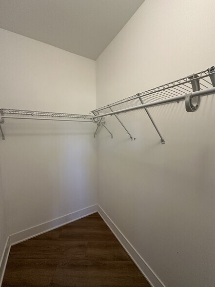 Building Photo - 730 Judson Ave