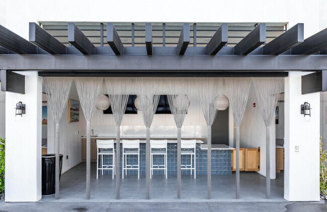 Building Photo - 5801 S Garnet Dr