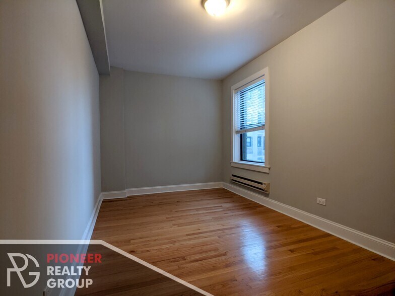 Building Photo - 618 W Patterson Ave