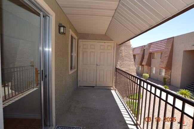 Building Photo - 5160 Indian River Dr