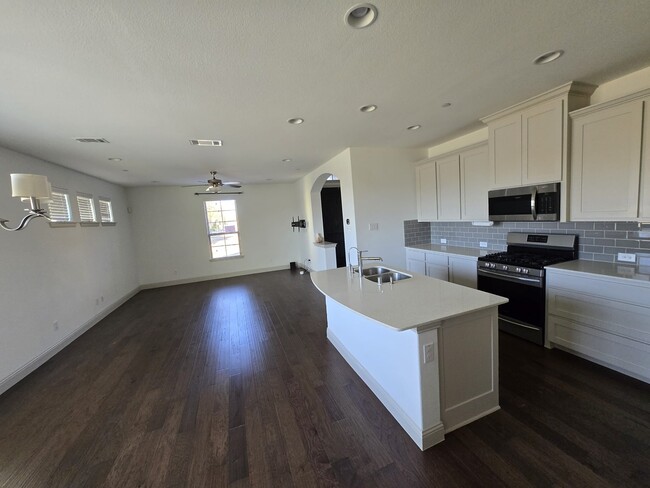 Building Photo - 3129 Decker Dr