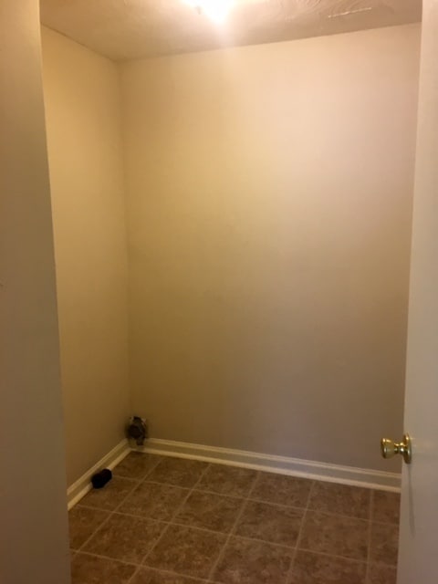 Building Photo - NO HUD OR SECTION 8!