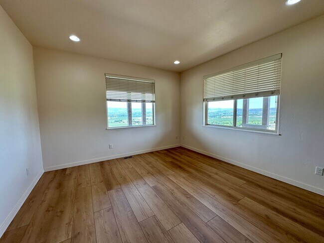 Building Photo - House On the Hill with Beautiful Views!