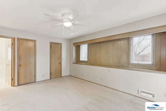 Building Photo - Beautiful 2,961 Sqft home in a Great Neighborhood!!