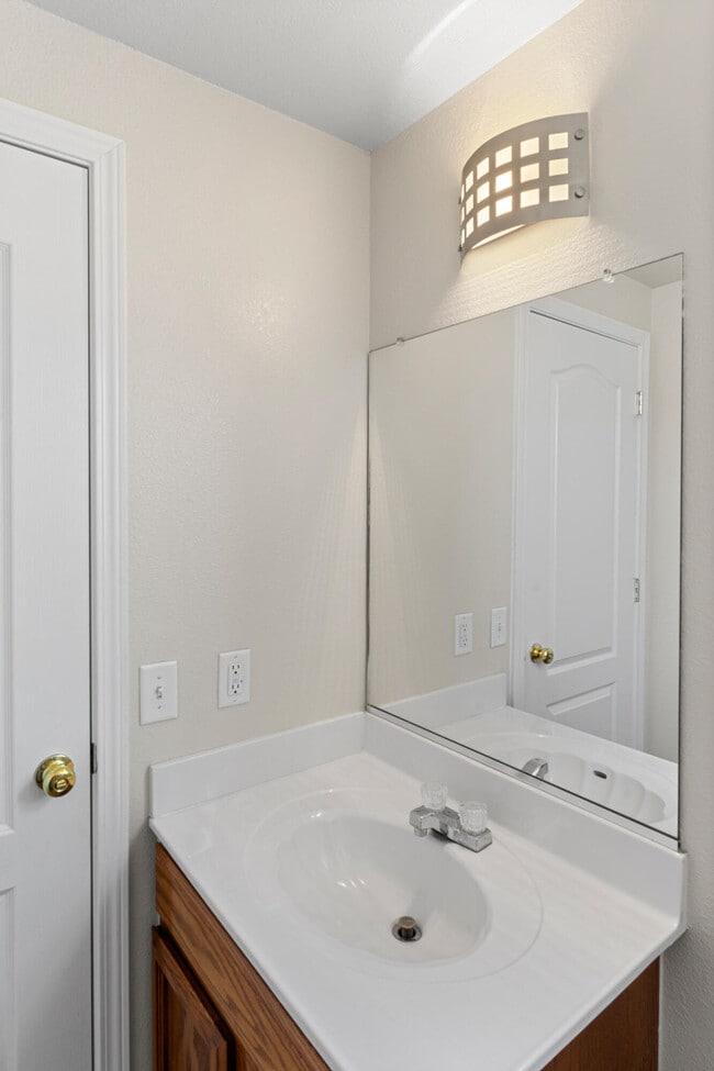 Building Photo - 1529 Luz De Sol Dr