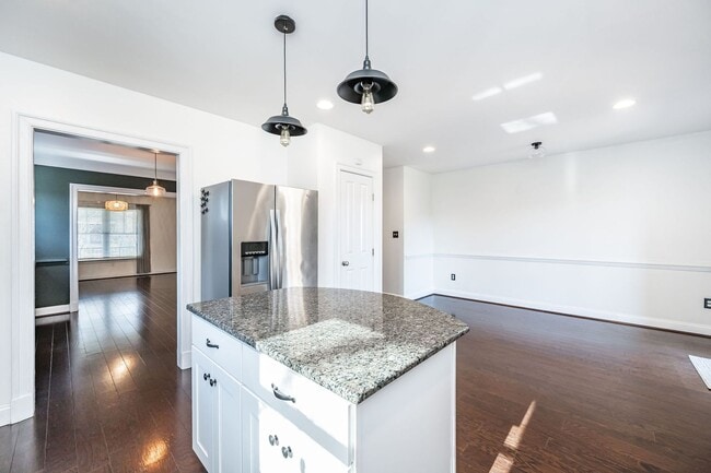 Building Photo - Beautiful Northside RVA Home-Move In Ready