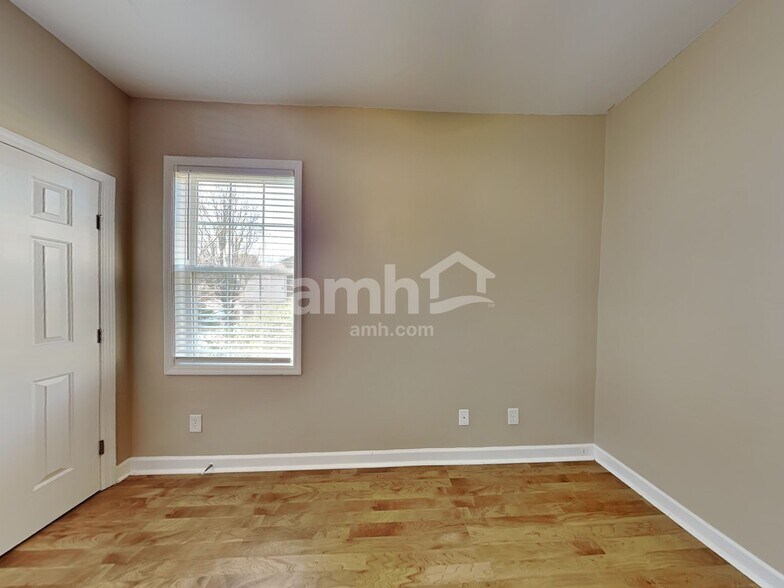 Building Photo - 103 Ridgeview Trce