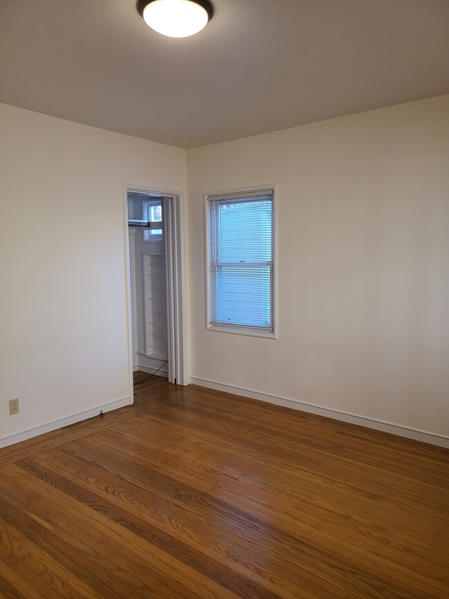 Bedroom - 1825 Clinton Ave