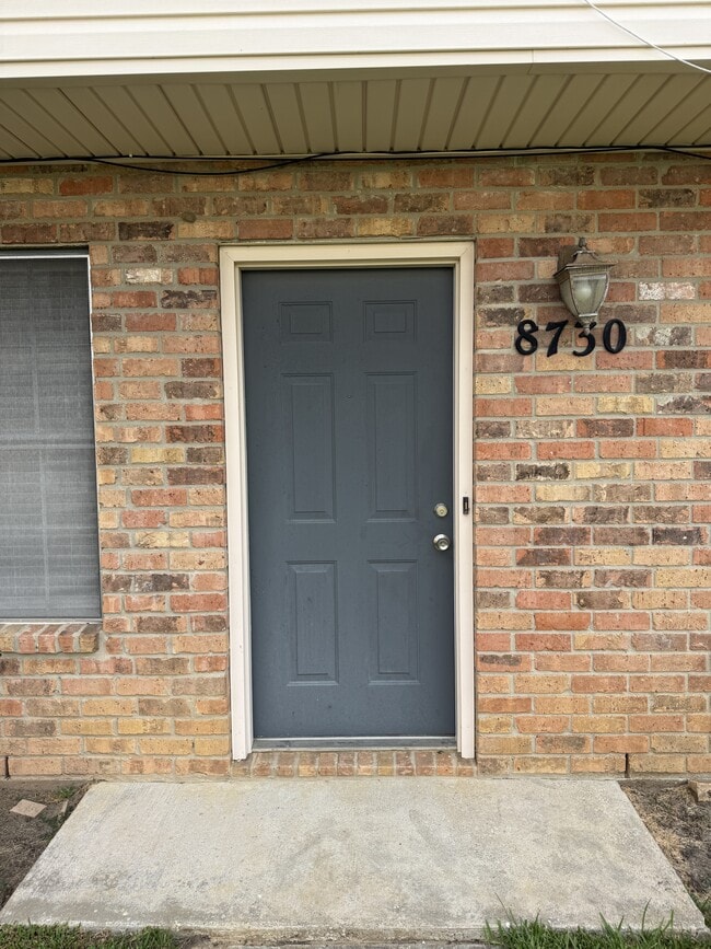 Building Photo - 8730 Glen Meadow Ln