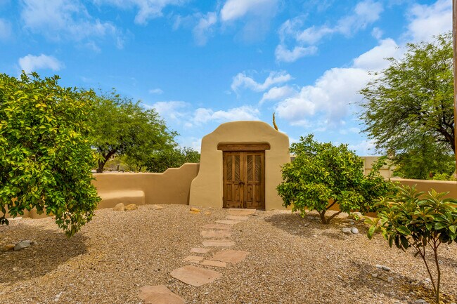 Building Photo - 3701 E Camino de Jaime