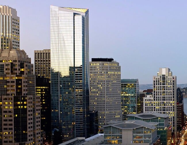 Building Photo - Millennium Stunner! 2BR/2BA 1,245sqft! Pet...