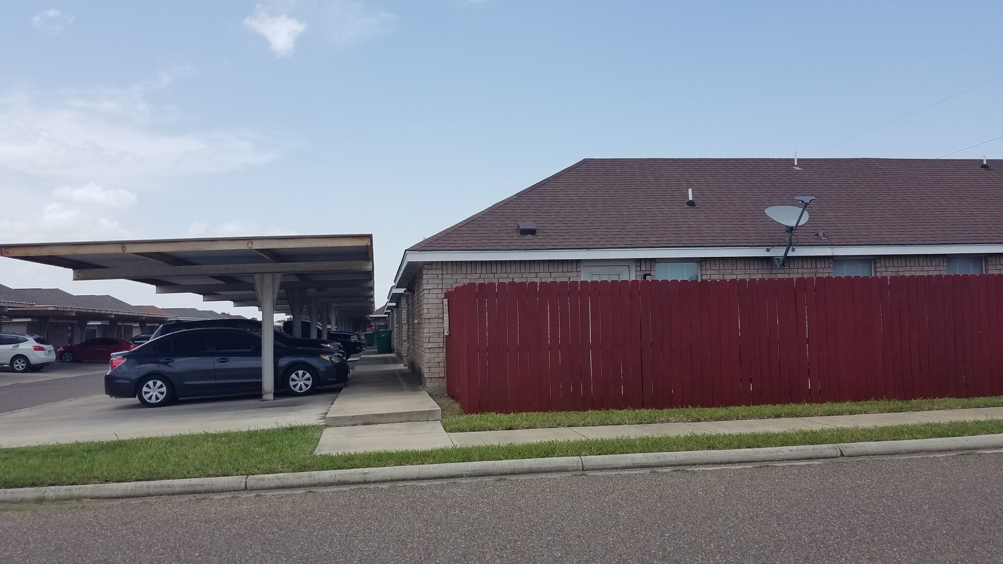 Building Photo - 3706 Wyndham Ave