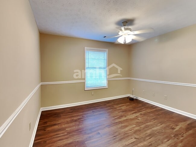 Building Photo - 3285 Summit Pl Dr