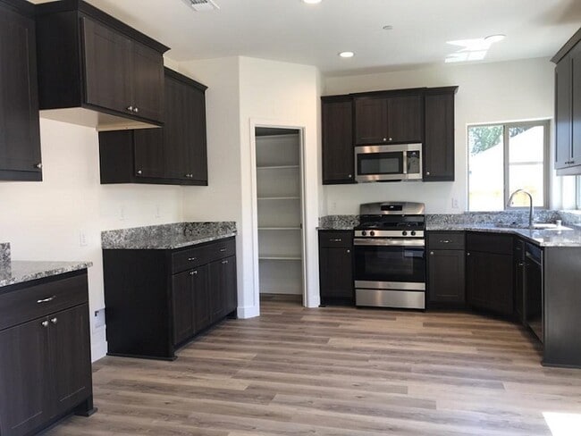 Building Photo - 2923 Milo Wy