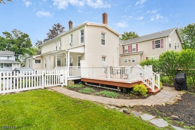 Building Photo - 10 Kenvil Ave