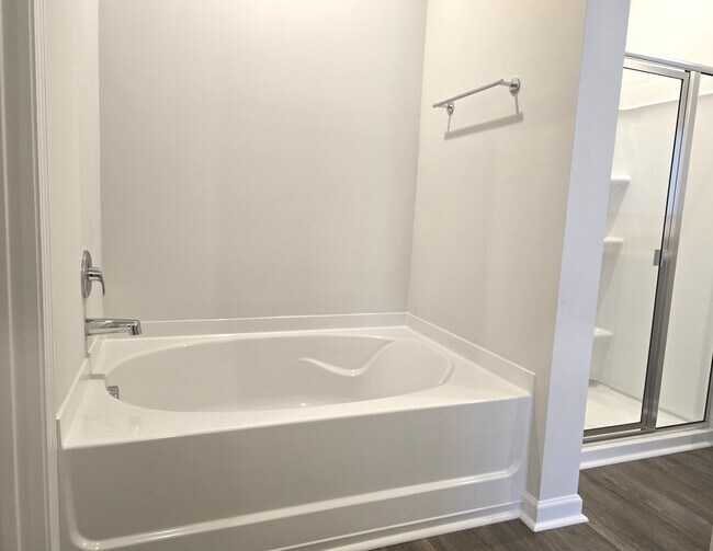 Building Photo - 5188 Captain Dr