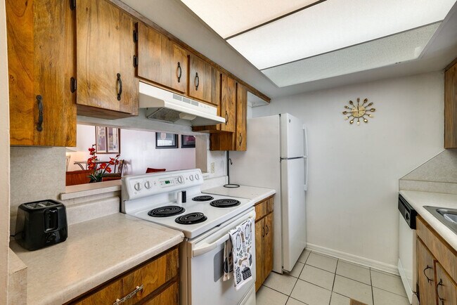 Building Photo - 929 Ariana St