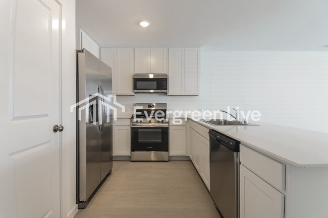 Building Photo - 2012 Belgian Dr