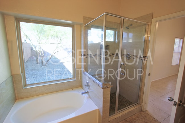 Building Photo - Charming 3-beds, 2-baths home in Wigwam Cr...