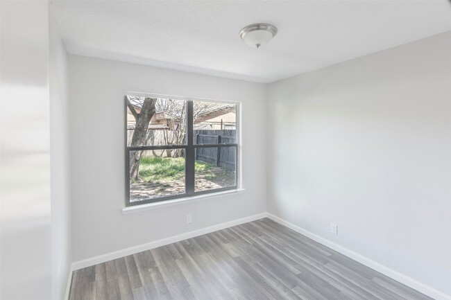 Building Photo - 10309 Burmaster Ln