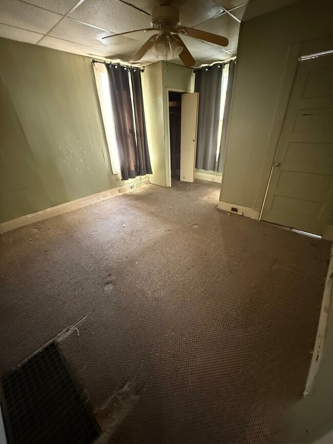 Building Photo - 2254 Lee Ave