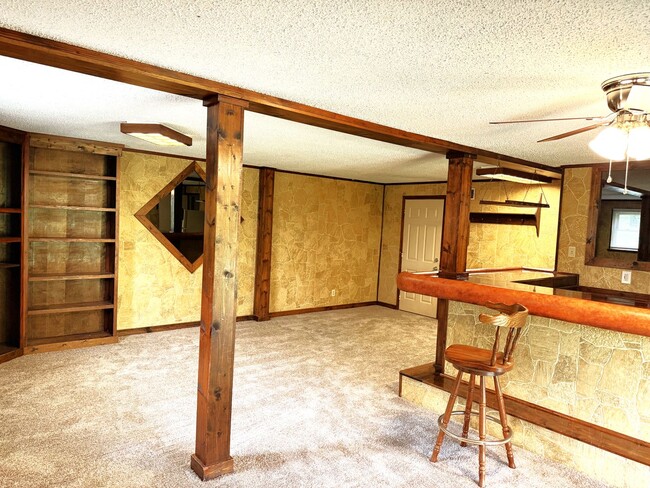 Building Photo - West Knoxville 37921 - Great Location! 3 bedroom 2.5 bath home w/bonus room - Call Adam Sharp (86...