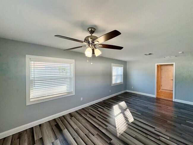 Building Photo - 1201 86th Ave N