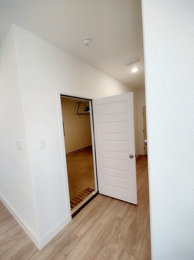 Building Photo - 234 Griffith Dr