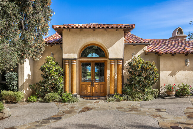 Formal Entrance - 22560 Carbon Mesa Rd