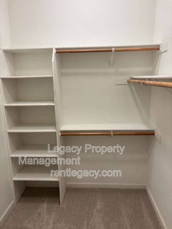 Building Photo - 3031 Daggett Dr