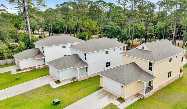 Building Photo - Stunning new home in Gulf Shores!