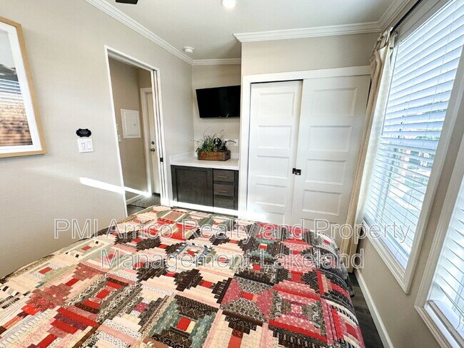 Building Photo - 107 Long Hammock Dr