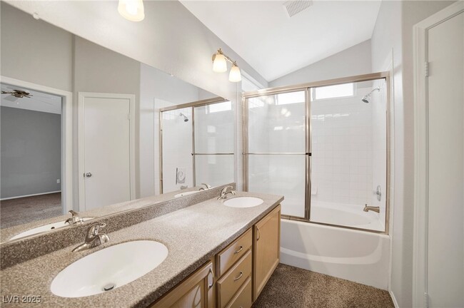 Building Photo - 8133 Kentshire Dr
