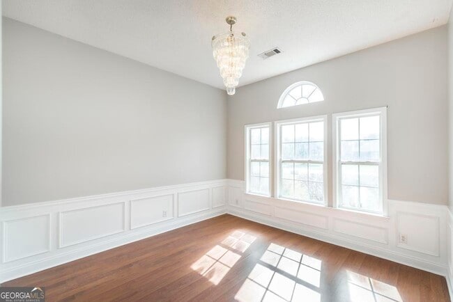 Building Photo - 105 Millstone Way