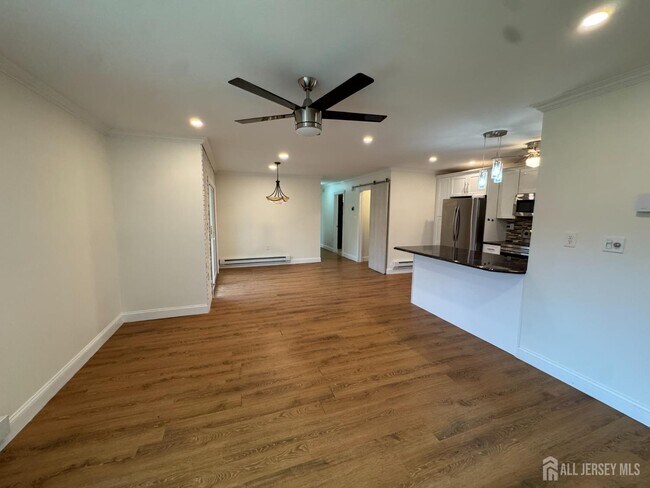 Building Photo - 11 Pine Cluster Cir