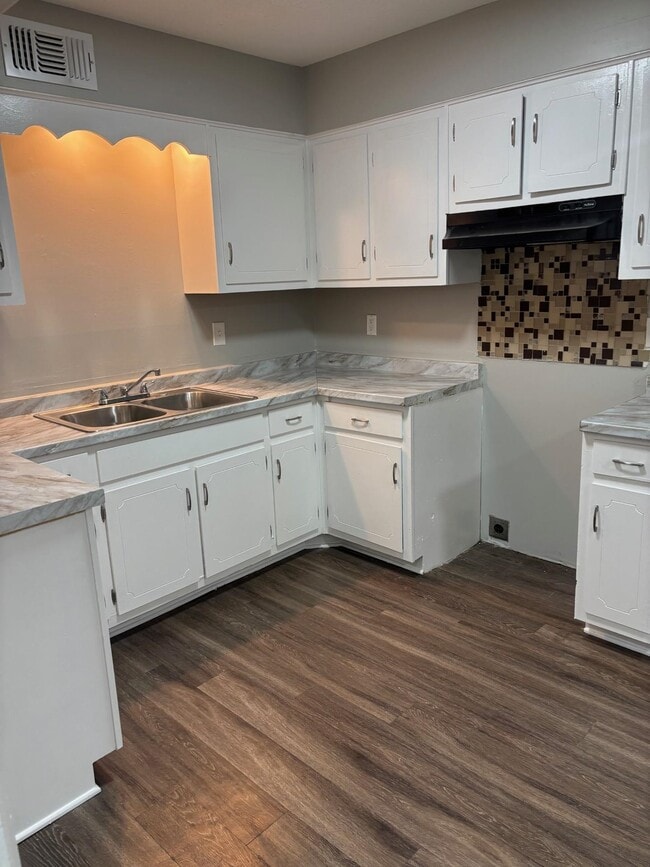 Building Photo - 3124 Boone St