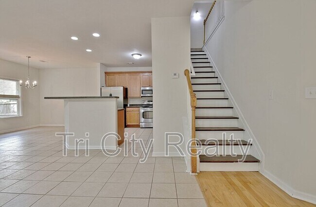 Building Photo - 111 Covington Terrace