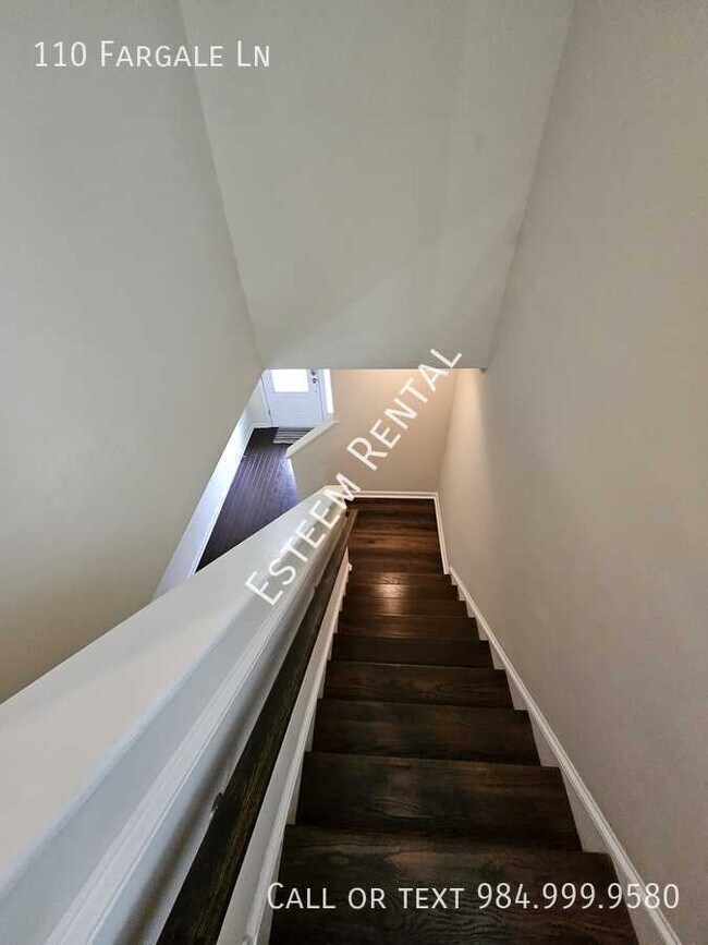 Building Photo - 110 Fargale Ln