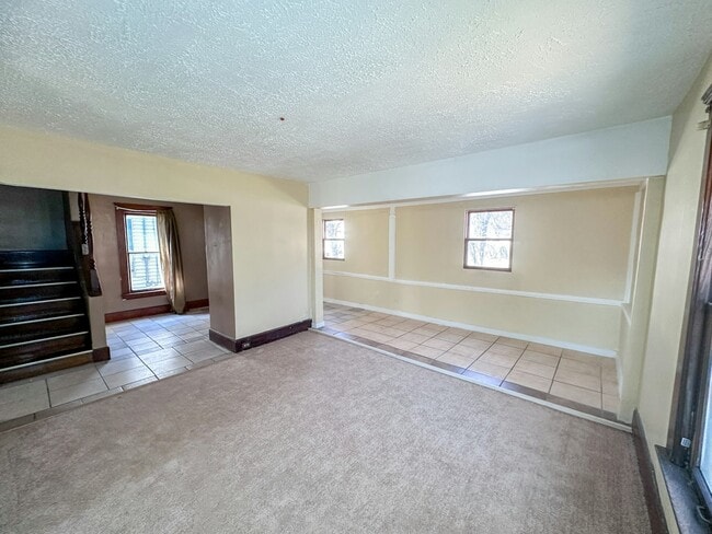 Building Photo - 14812 Westropp Ave