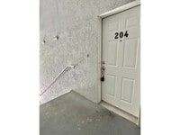 Building Photo - Application Fees Reimbursed Upon Move-In! ...