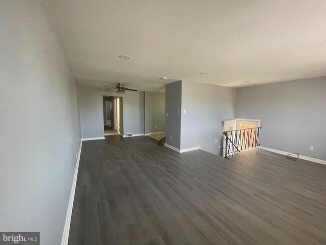 Building Photo - 2331 Hoffnagle St