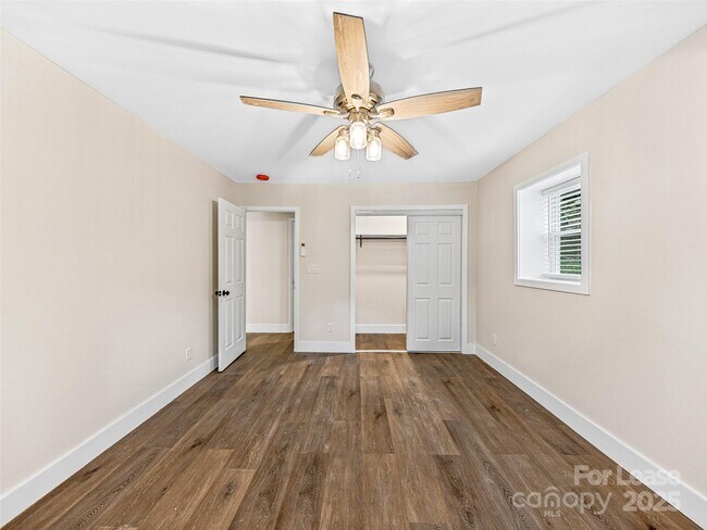 Building Photo - 42 Forsythe St