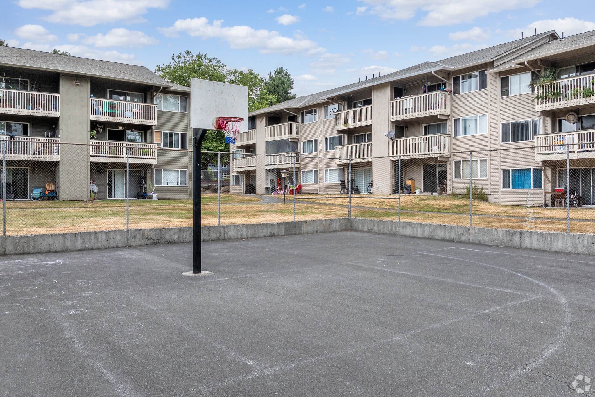 Basketball Court - Bluffs at Evergreen