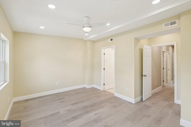 Building Photo - 729 Madison St NW