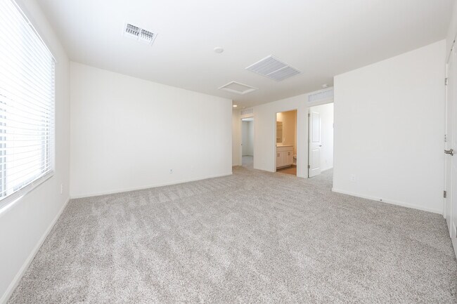 Building Photo - 7867 S Walnutview Dr