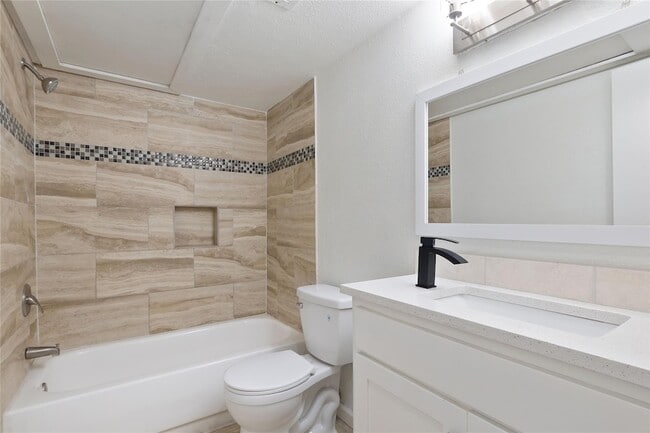 Building Photo - 4930 Windward Passage